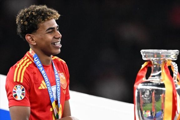 米体：埃切韦里与迪巴拉、苏莱多次通话，表达对去罗马的期待